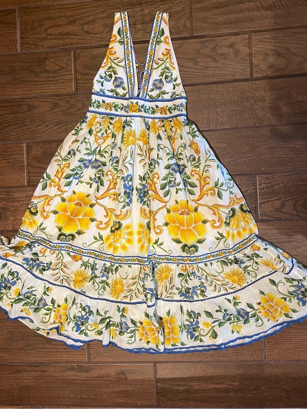 FARM RIO floral-tapestry V-neck midi dress - Picture 3 of 5